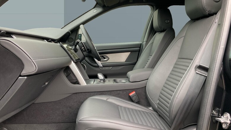 Land Rover Discovery Sport 1.5 P270e Dynamic SE 5dr Auto [5 Seat] Station Wagon